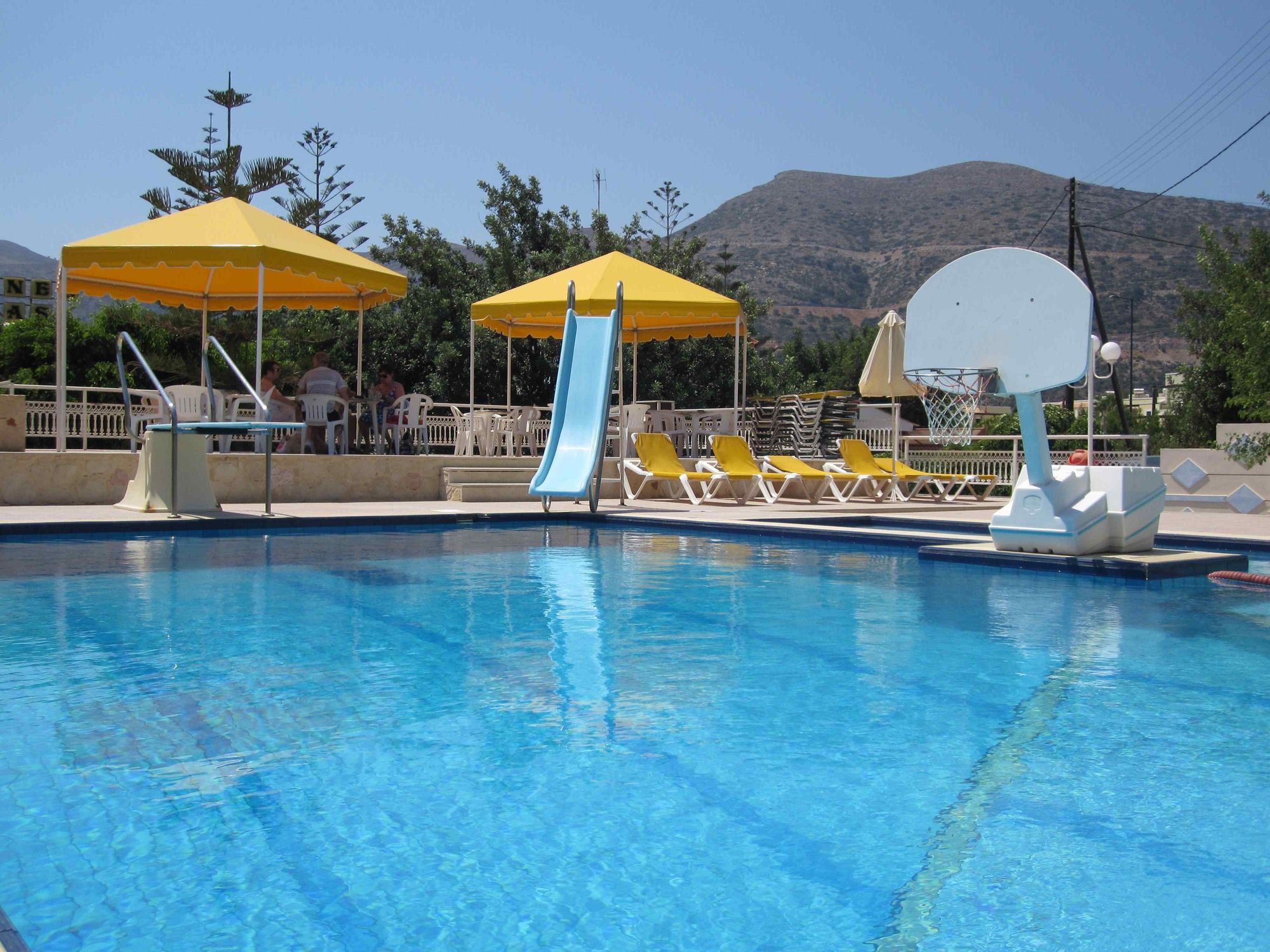 Amazones Villas Apartments Chersonissos Buitenkant foto