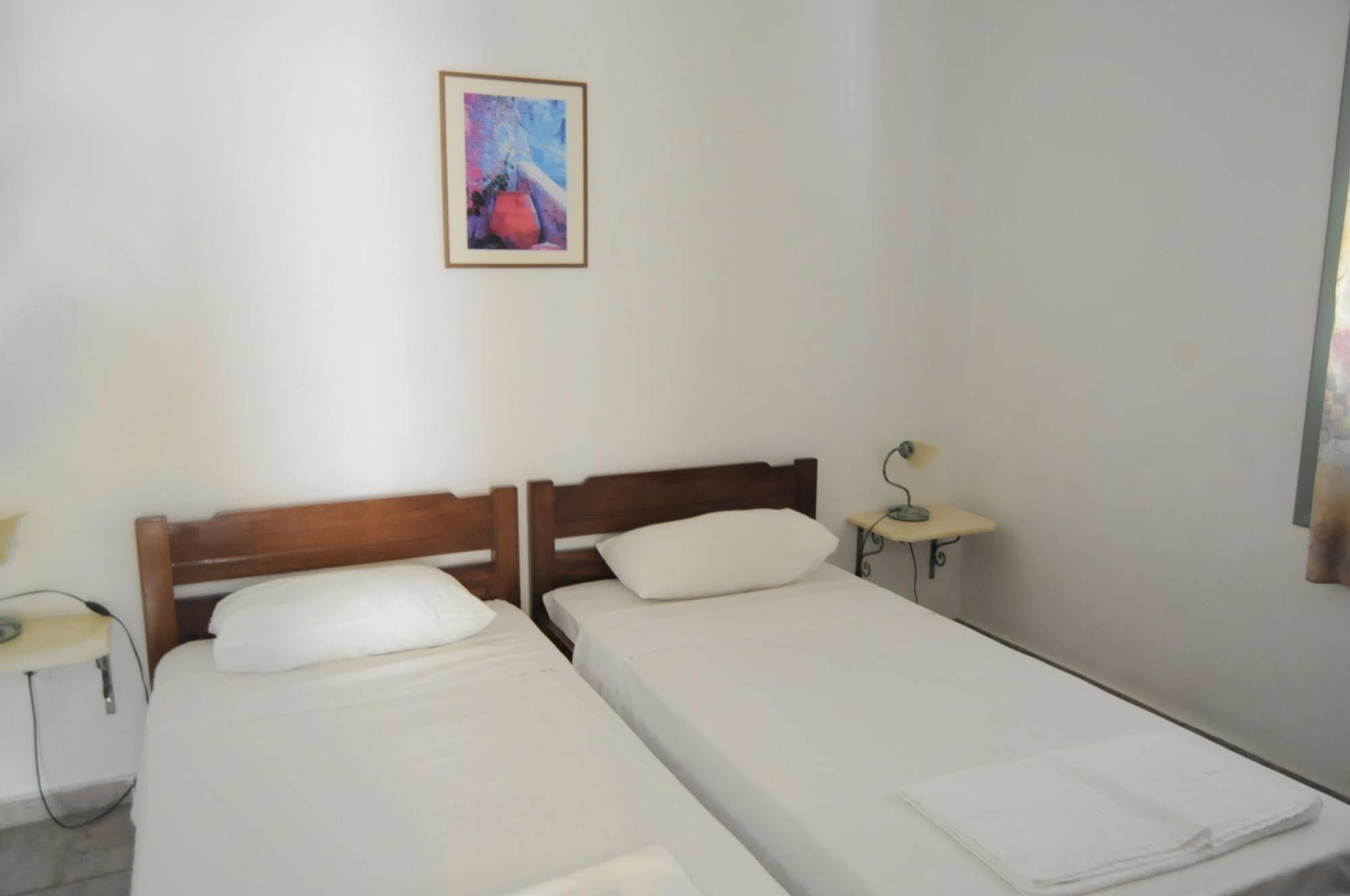Amazones Villas Apartments Chersonissos Buitenkant foto
